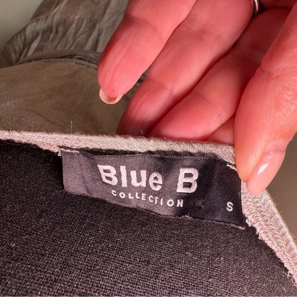 Women’s size small metallic jumpsuit with split leg detail, cowl neck, tie waist - Picture 6 of 7